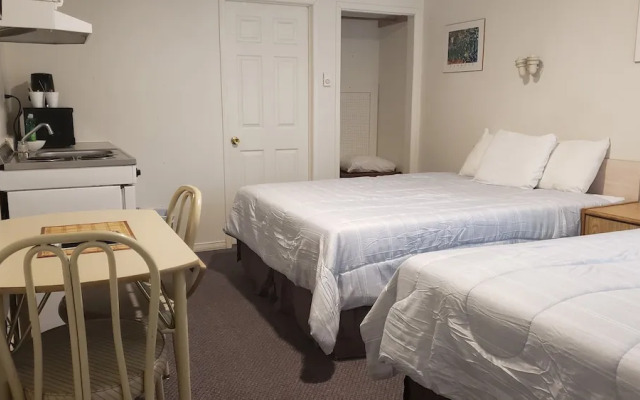 Oakwood Motel