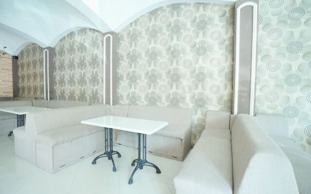 OYO 1239 Mojokerto Classic Residence