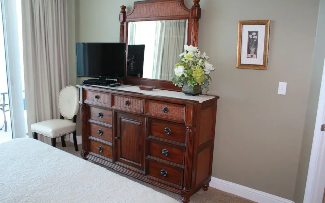 Lighthouse 1405 by ALBVR