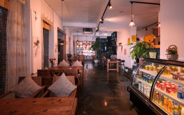 Yue Love Hotel