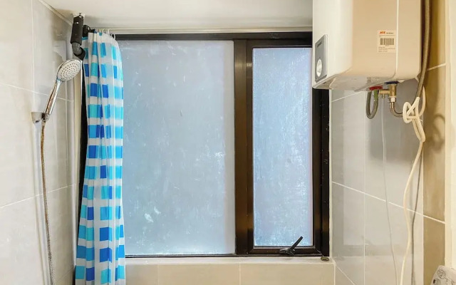 Relaxing And Scenic 2Br At Meikarta Apartment