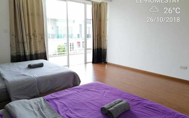 LE Homestay AUSTIN HEIGHTS