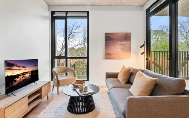 Brand-new 2-bed With Rooftop Access