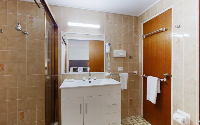 Cumberland Motor Inn