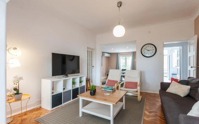 FLH Cascais Apartment with Terrace