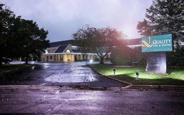 Quality Inn & Suites