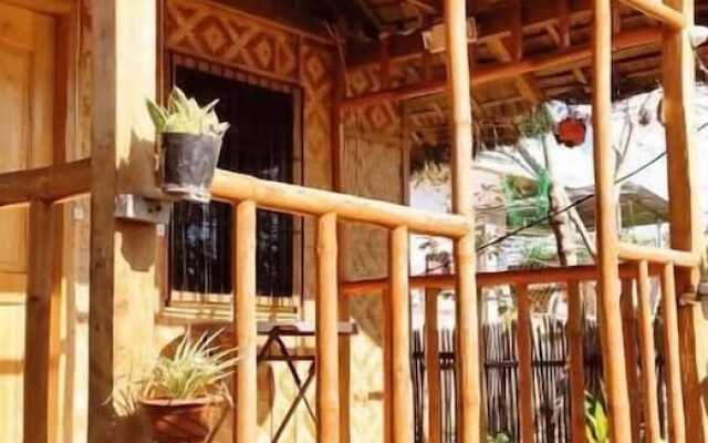 Titanic's Nipa Huts by Hiverooms