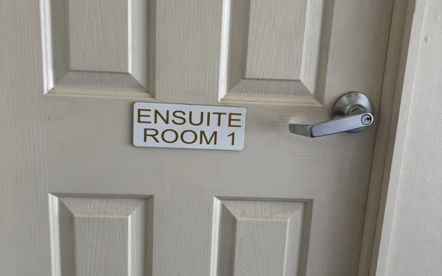 Grand Hotel Mt Morgan