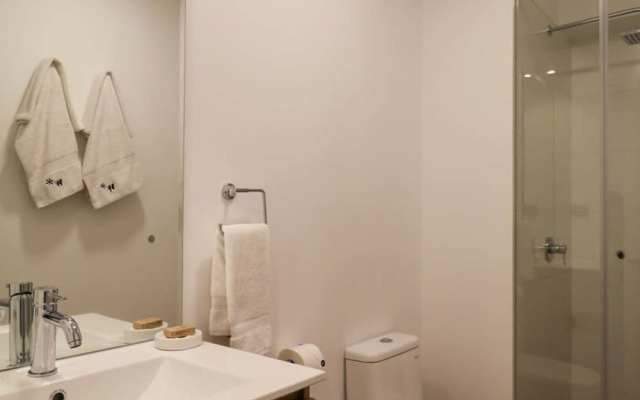 w Perfect 3BR With Balcony in Miraflores
