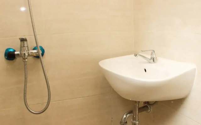 Tranquil And Cozy Studio At Meikarta Apartment