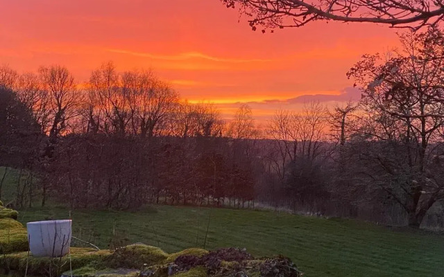 Tranquil Cabin Retreat Near Chepstow