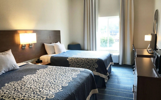 Days Inn by Wyndham Cadiz