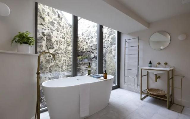 JOIVY Observatory Apartment