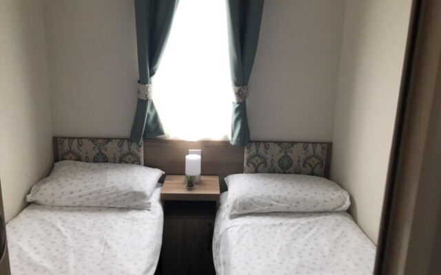 Inviting Static Caravan in Whitstable, Kent