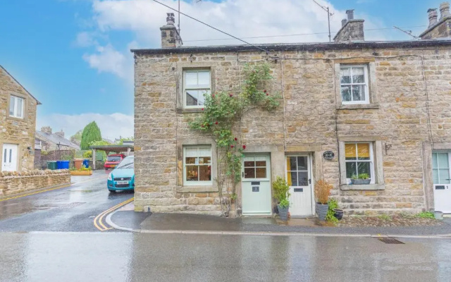 Cosy Dog Welcoming, Countryside Retreat