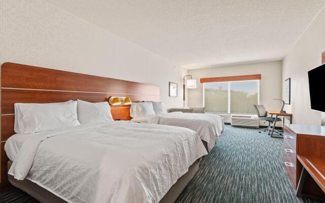 Holiday Inn Express & Suites Orlando - Lake Buena Vista, an IHG Hotel