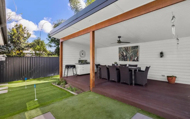 Holiday Home with Pool and Mini Golf