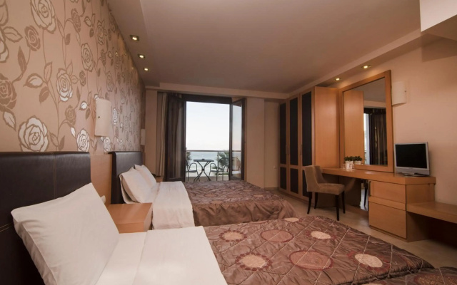 Mistral Hotel