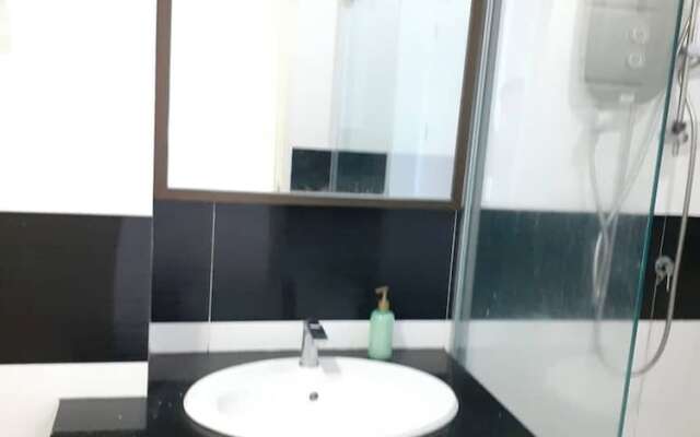 Mansion One Suites by Merlene