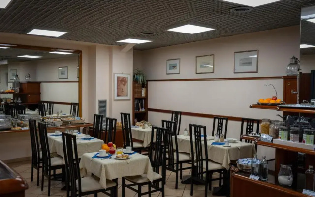 Hotel Iris