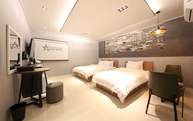 Tongyeong Adios Hotel