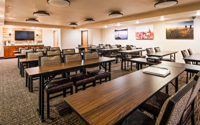 Best Western Plus Sidney Lodge