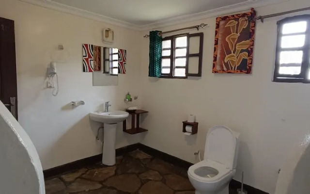 Da Vinci Gorilla Lodge