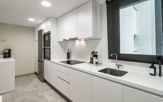 INF3.3K- Stunning city apartment.