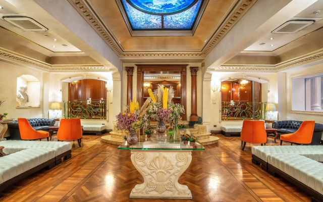 River Palace Hotel