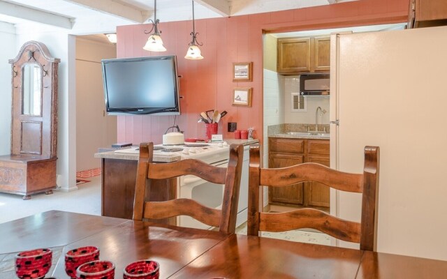 Atelier 1045 - 2 Br Condo