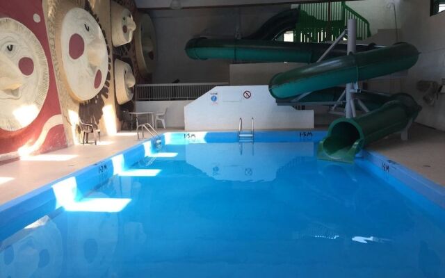 The Hotel at Falcon lake