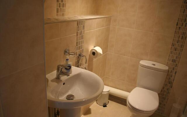 Highlands Apartment 5