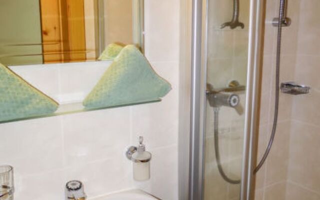 Sesselebenerhof 36723