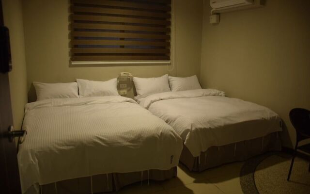 House One One Hot Spring