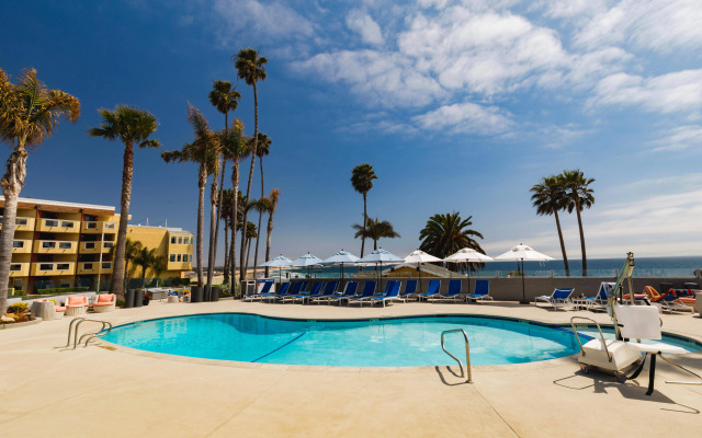 SeaCrest OceanFront Hotel