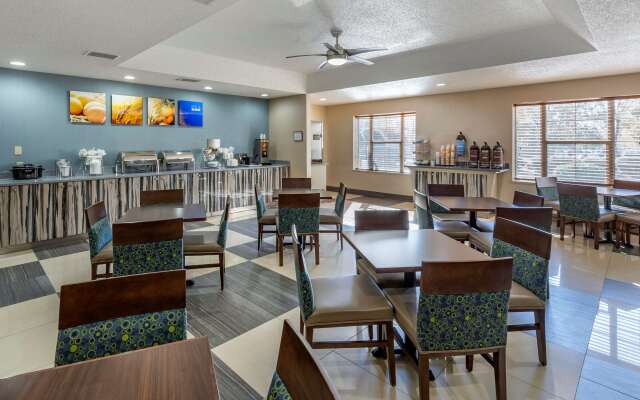 Comfort Suites Pineville - Ballantyne Area