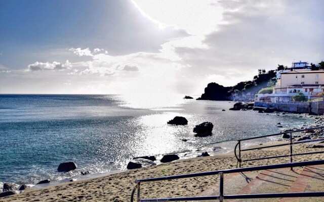 Beautiful Apartment in Stalettì With 1 Bedrooms