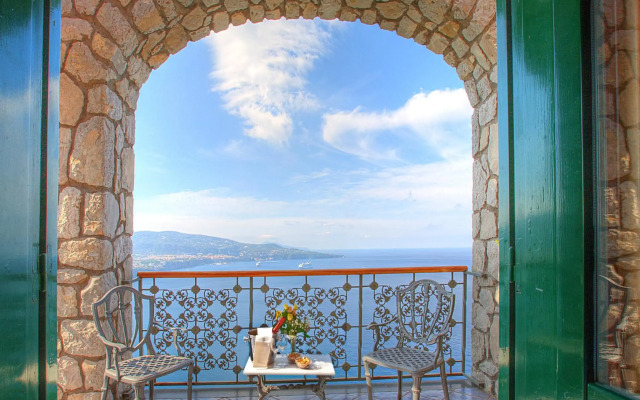 Hotel Mega Mare