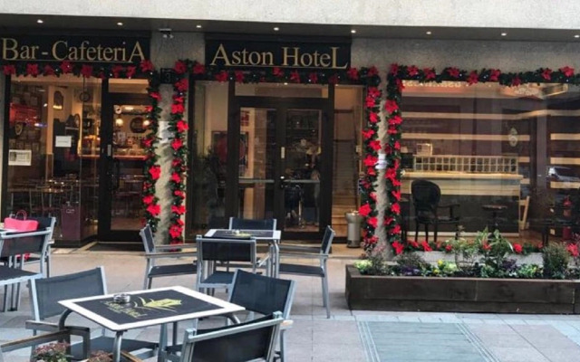 Aston Hotel