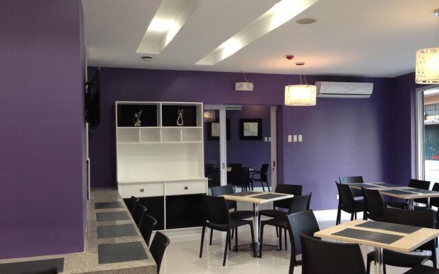 Leez Inn Malate