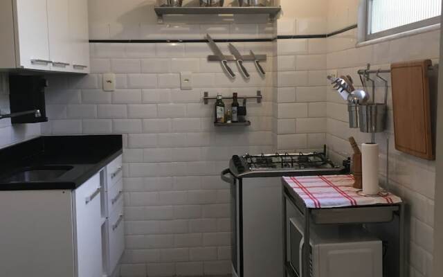 Leblon 2 Quartos 500 Metros da Praia