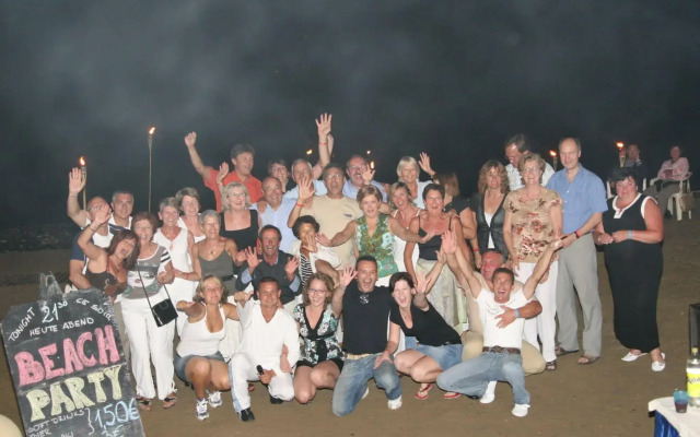 Hydramis Palace Beach Resort