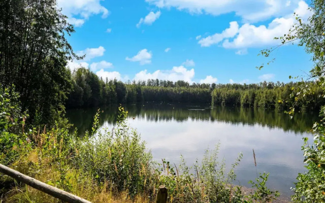 Waterside Elegance Sky Pad