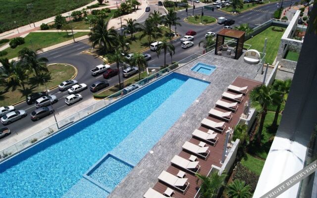 2BR Apartment Malecon Las Americas by TA