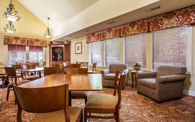 Siegel Suites Columbia Apartments