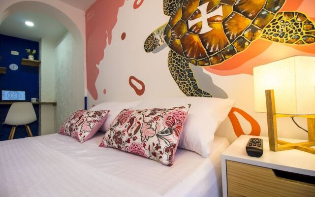 Casa del Puerto Hostel & Suites