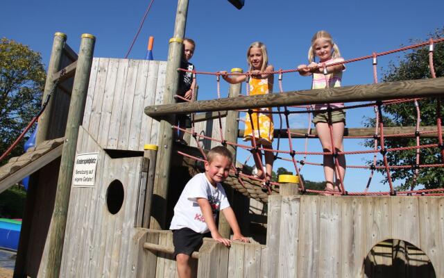 Enticing Holiday Home in Dahlem with Roofed Terrace