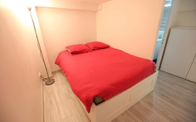 Hostnfly Apartments - Charming Luminous Studio in Vincennes