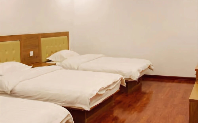 Youxin Airport Aviation Apartment