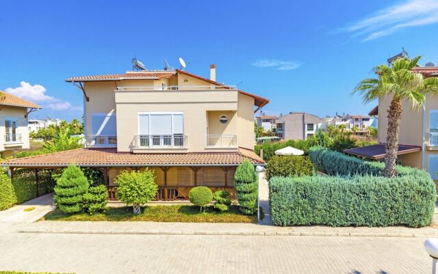 Paradise Town Villa Lucky	
